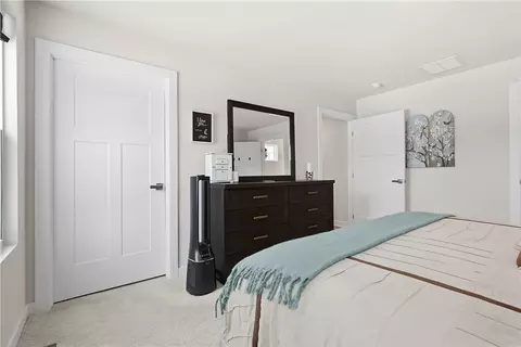 Bedroom - 142 Olivia Dr, Monaca, PA 15061 photo 3 of 6