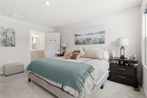 Bedroom - 142 Olivia Dr, Monaca, PA 15061 photo 2 of 6