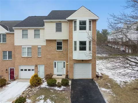 187 Old Meadow Rd, Canonsburg, PA 15317