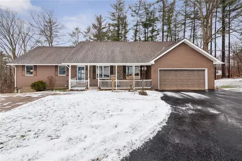 110 Westview Dr, Ligonier, PA 15658