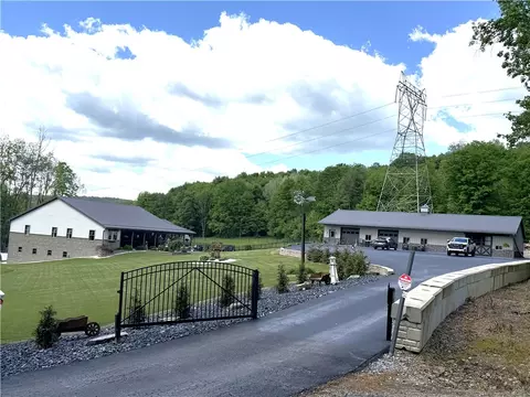 189 Josh Dr, Glen Campbell, PA 15742