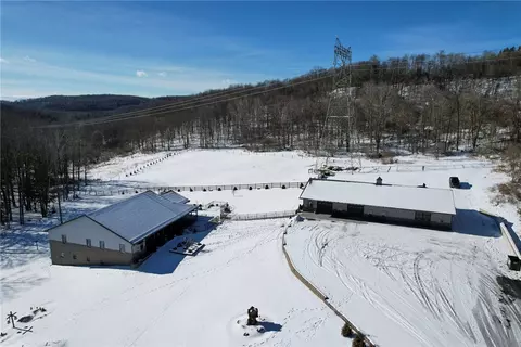189 Josh Dr, Glen Campbell, PA 15742
