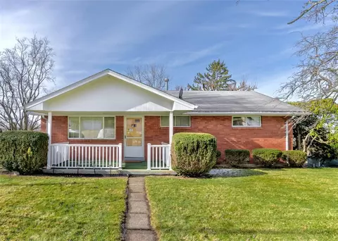206 S Thompson Ln, Irwin, PA 15642