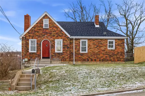 8 Esther St, Pittsburgh, PA 15227