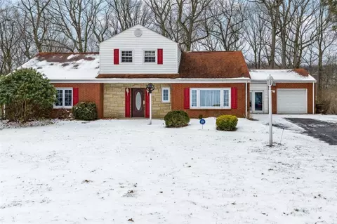 2508 Woodbine Rd, Aliquippa, PA 15001