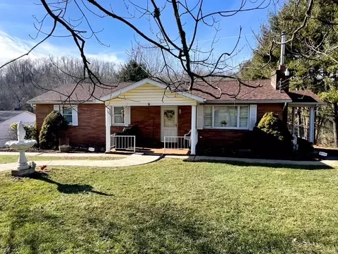 535 Broadford Rd, Connellsville, PA 15425