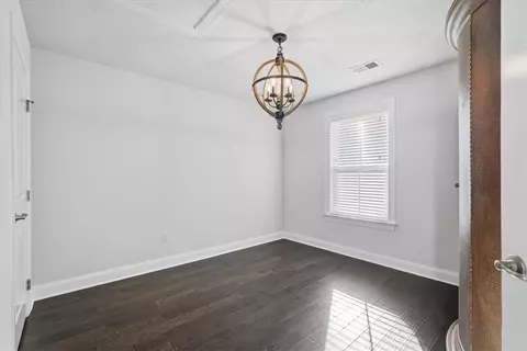 Bedroom - 147 Seneca Pl, Mars, PA 16046 photo 2 of 2