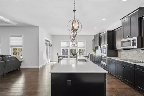 Kitchen - 147 Seneca Pl, Mars, PA 16046 photo 1 of 4