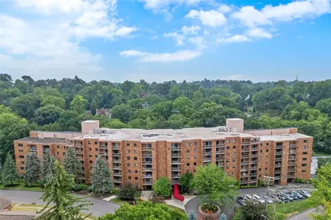 1500 Cochran Rd #614, Pittsburgh, PA 15243
