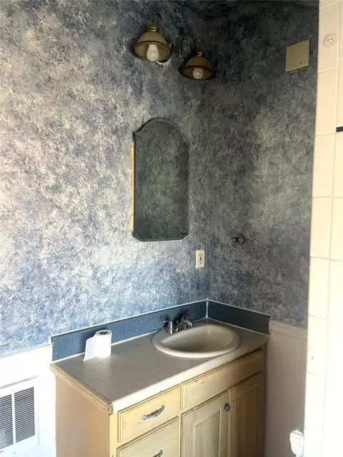 Bath - 320 N 4th St, Clairton, PA 15025 photo 1 of 2