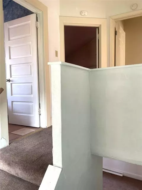 Entry Way - 320 N 4th St, Clairton, PA 15025 photo 3 of 5