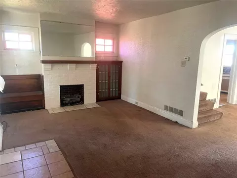 Living - 320 N 4th St, Clairton, PA 15025 photo 1 of 2