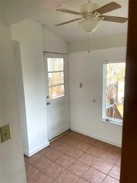 Entry Way - 320 N 4th St, Clairton, PA 15025 photo 2 of 5
