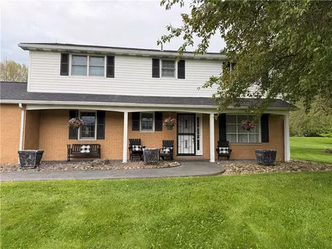 2072 Boyd School Rd, Wampum, PA 16157