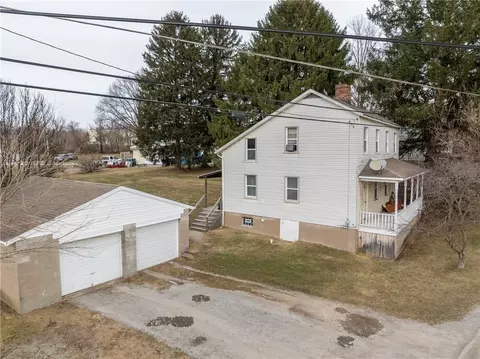 105 Pandora Rd, Loyalhanna, PA 15661
