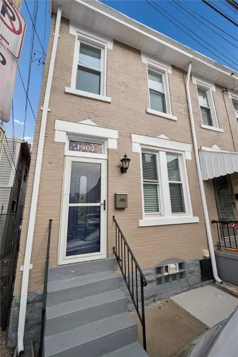 1907 Larkins Way, Pittsburgh, PA 15203