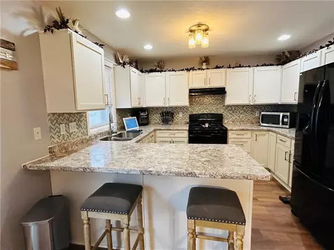 Kitchen - 6912 Spring Valley Ln, Export, PA 15632 photo 1 of 1