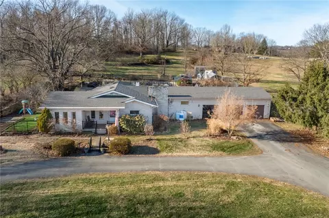 1767 S Eighty Eight Rd, Greensboro, PA 15338