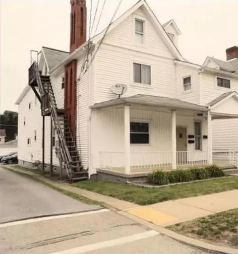 136 3rd St, California, PA 15419