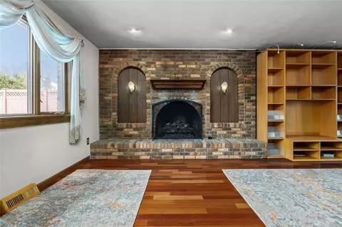 Living - 462 Adele Dr, Irwin, PA 15642 photo 3 of 4