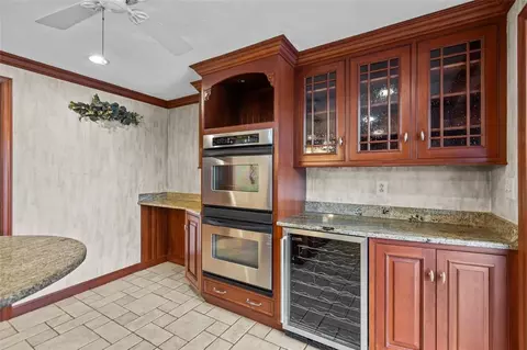 Kitchen - 462 Adele Dr, Irwin, PA 15642 photo 2 of 4