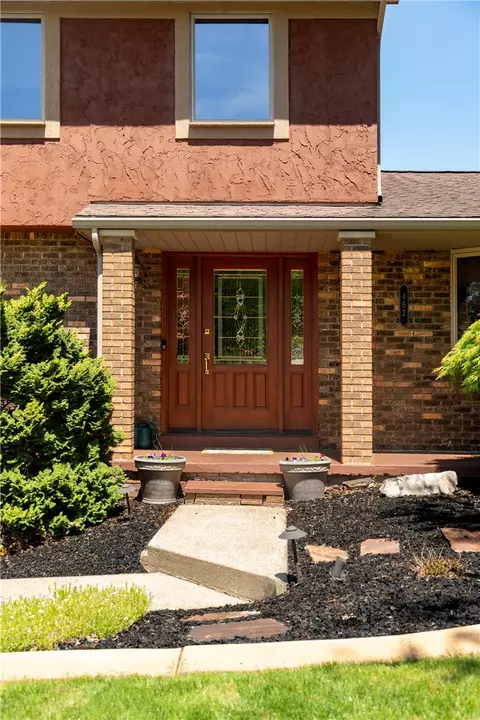Entry Way - 462 Adele Dr, Irwin, PA 15642 photo 1 of 2