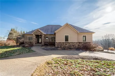 806 Harmony Rd, Pittsburgh, PA 15237