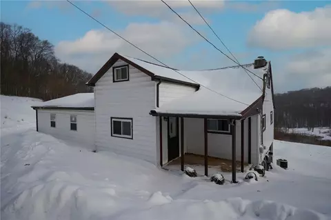 212 Sandy Flat Rd, Kittanning, PA 16201