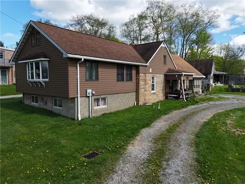 2270 Freeport Rd, Kittanning, PA 16201