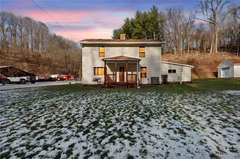 2063 Knight Rd, Finleyville, PA 15332
