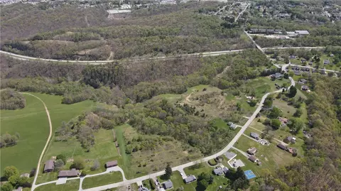 310 Pleasant Dr, Aliquippa, PA 15001