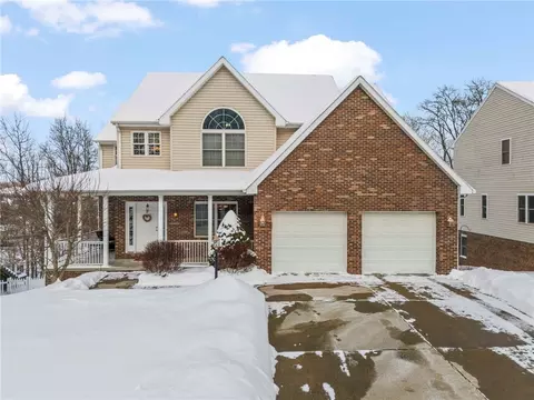 133 Lake Colony Dr, Venetia, PA 15367