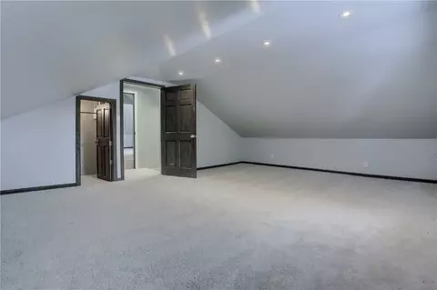 Bedroom - 457 E Crestview Dr, Transfer, PA 16154 photo 4 of 8