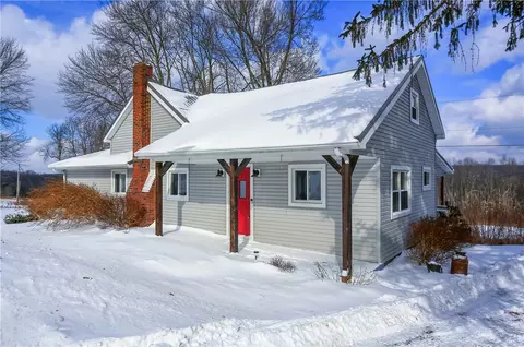 457 E Crestview Dr, Transfer, PA 16154