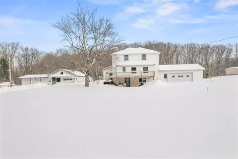 475 W Lake Rd, Transfer, PA 16154