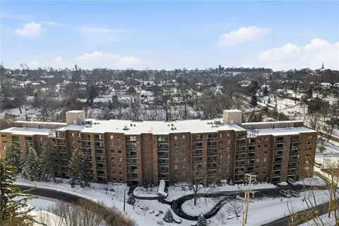 1500 Cochran Rd #703, Pittsburgh, PA 15243