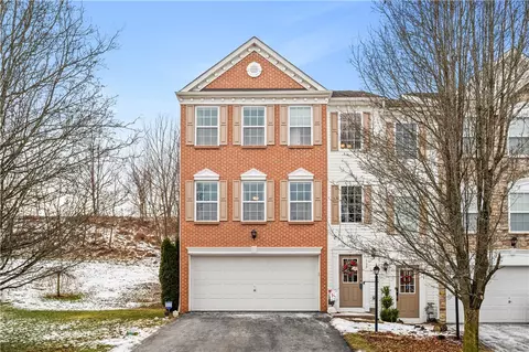 115 Cinque Terra Pl, Finleyville, PA 15332
