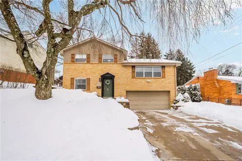 809 Bethany Dr, Pittsburgh, PA 15243