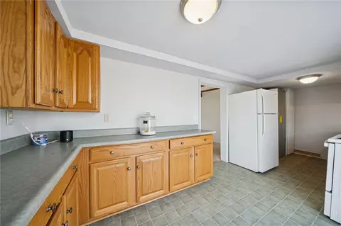 Kitchen - 1609 Old Brodhead Rd, Monaca, PA 15061 photo 5 of 6