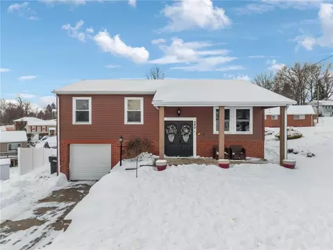 540 Greenfield Ct, Irwin, PA 15642