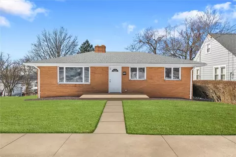310 Hamilton Ave, Farrell, PA 16121
