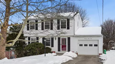 139 W Fair Meadows Dr, Canonsburg, PA 15317