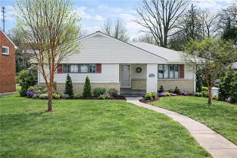 4355 E Barlind Dr, Pittsburgh, PA 15227