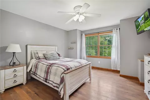 Bedroom - 565 Leeper Rd, Georgetown, PA 15043 photo 5 of 7