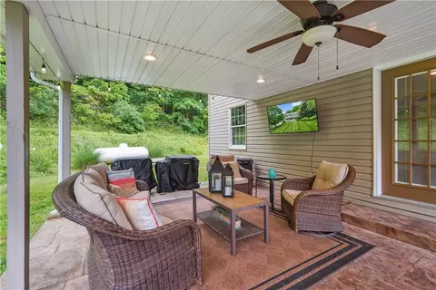 Exterior - 565 Leeper Rd, Georgetown, PA 15043 photo 7 of 12