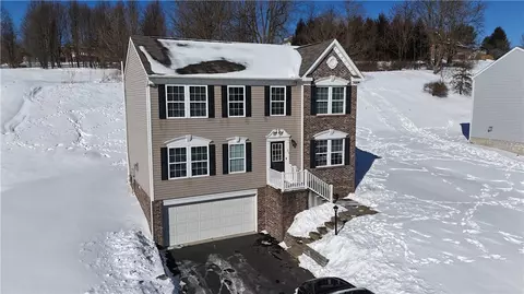515 Galileo Dr, Belle Vernon, PA 15012