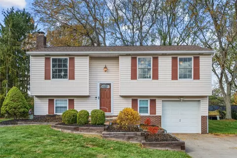202 Cameron Dr, Cranberry Township, PA 16066