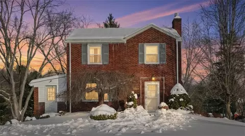 8440 Remington Dr, Pittsburgh, PA 15237
