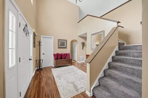 Entry Way - 140 Cedar Ridge Dr, Monaca, PA 15061 photo 2 of 6