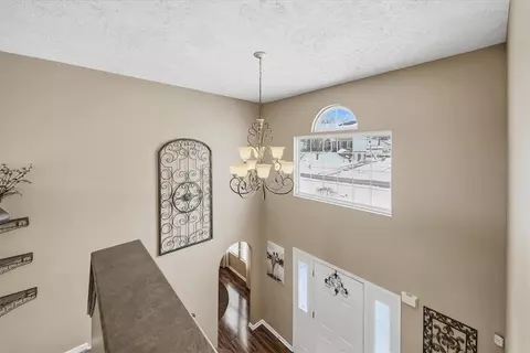 Entry Way - 140 Cedar Ridge Dr, Monaca, PA 15061 photo 4 of 6